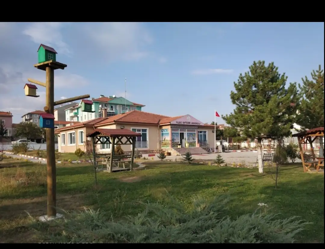 Yıldız Entegre Anaokulu - Kreş ve Anaokulu - Kütahya
