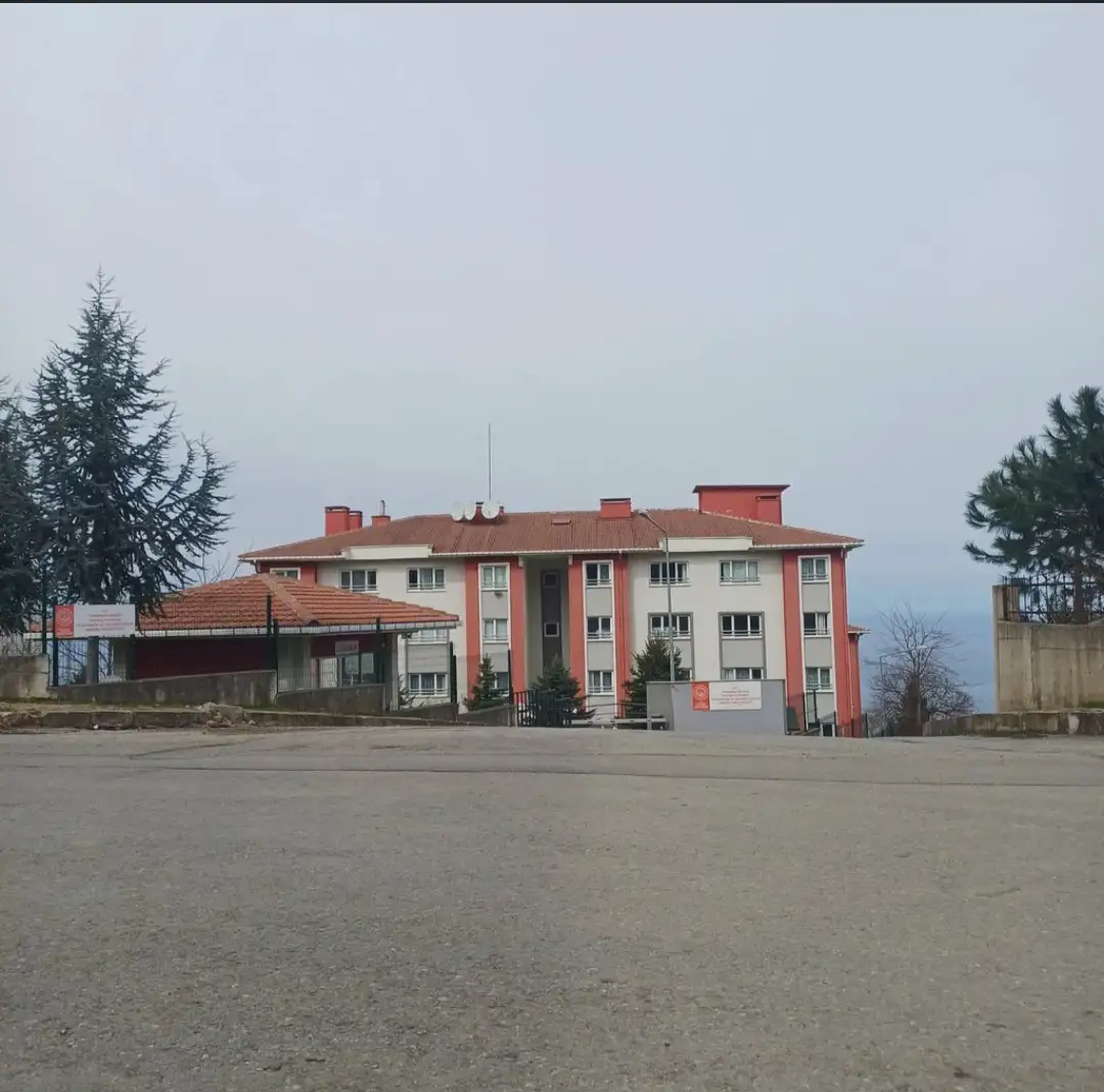 Yıldızlı Huzurevi Rehabilitasyon ve Yaşlı Bakım Merkezi - Yaşlı Bakım Evi - Trabzon
