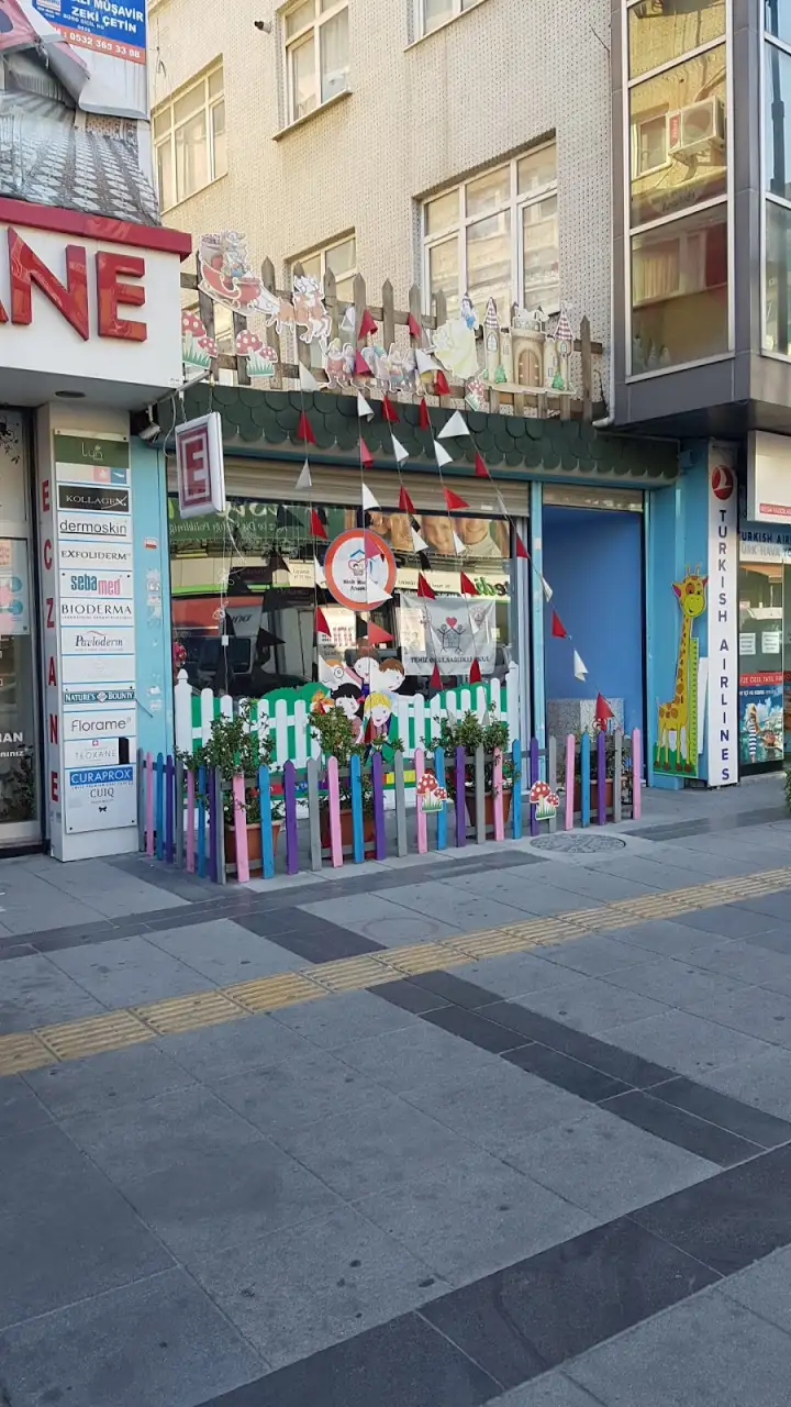 Minik yıldızlar anaokulu - Kreş ve Anaokulu - İstanbul