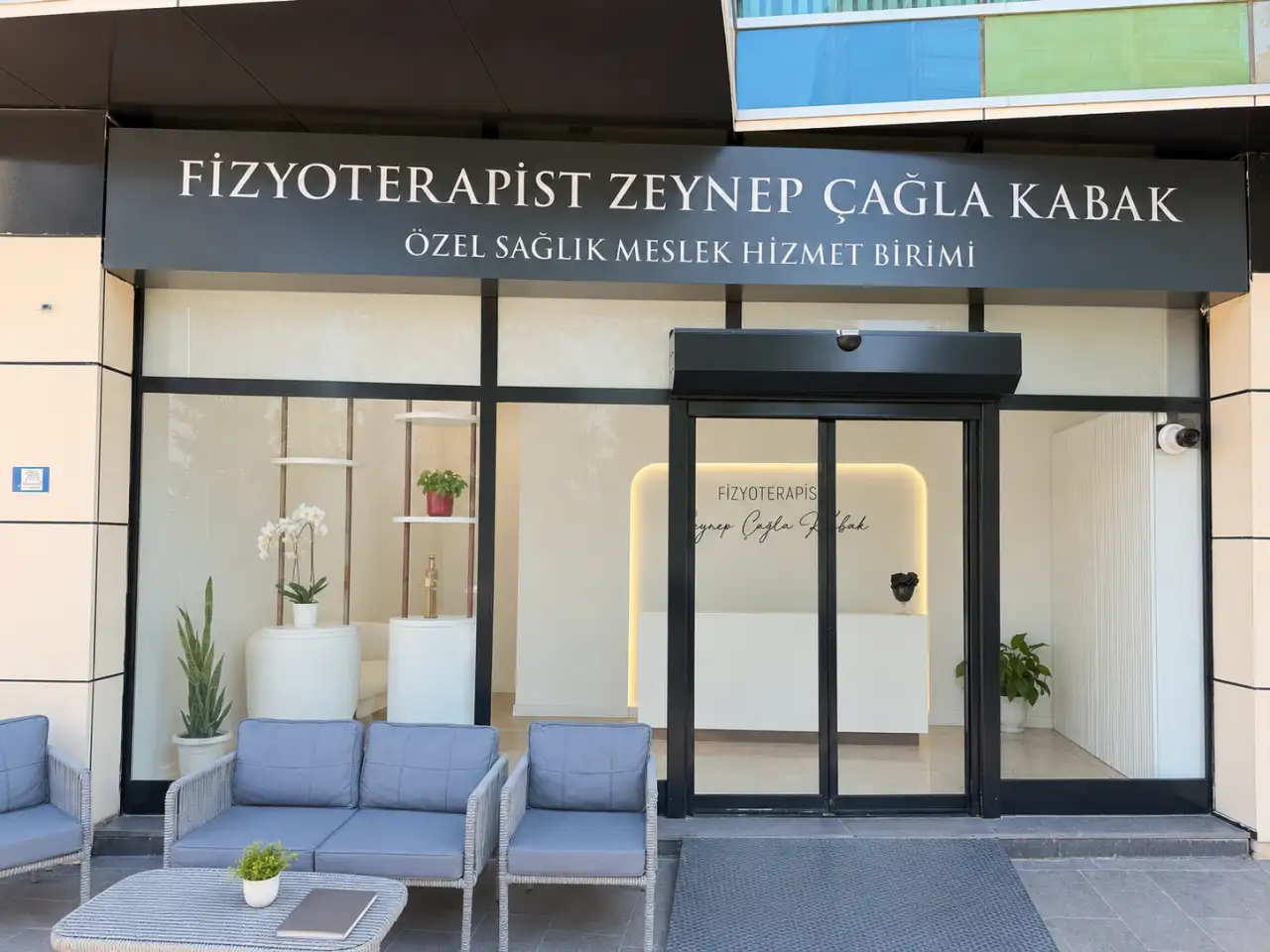 Fizyoterapist Zeynep Çağla Kabak
