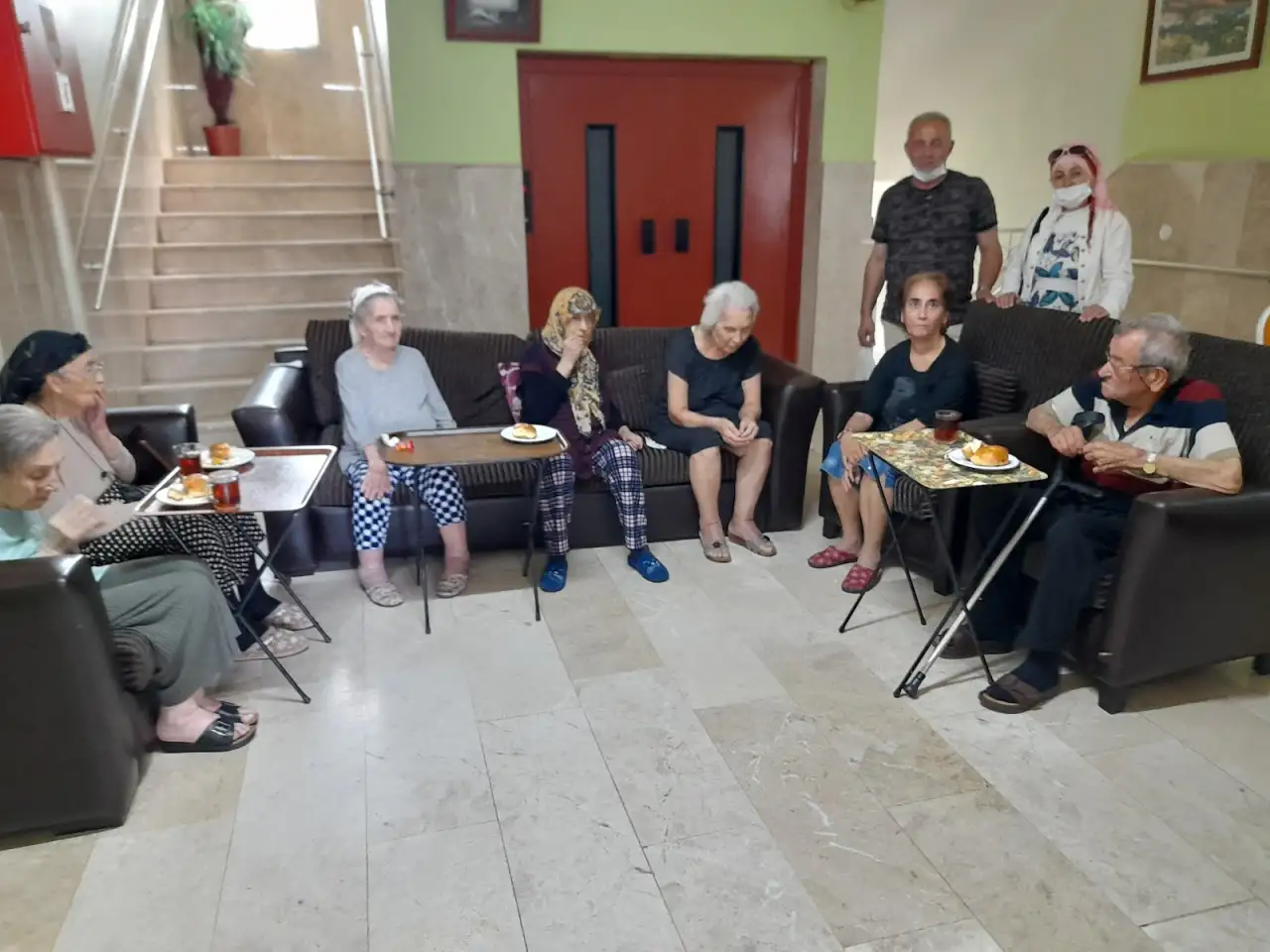 Kadıköy Yaşam Huzur Evi ve Yaşlı Bakım Evi
