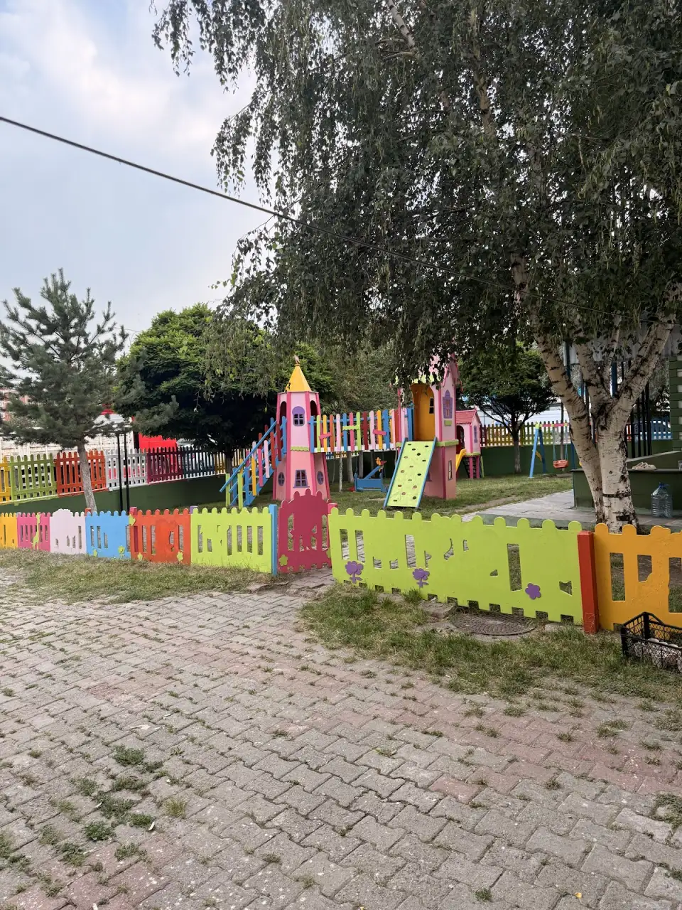 Özel Gurur Kreş ve Gündüz Bakım Evi