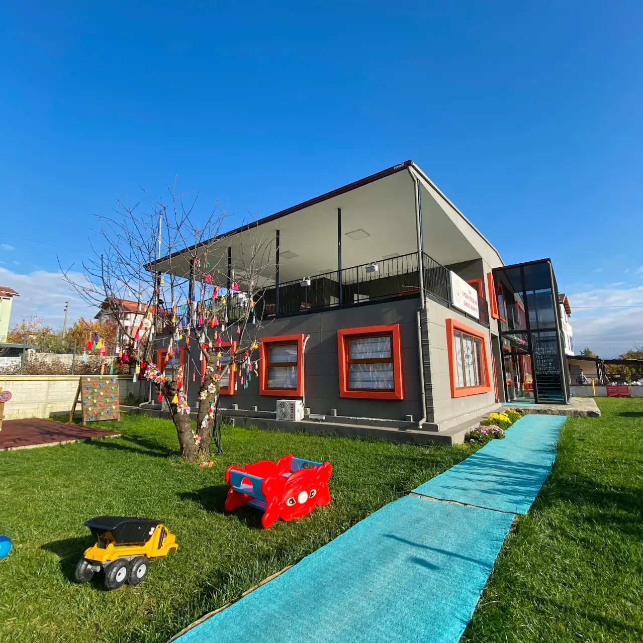 Özel Uygar Çocuklar Gündüz Bakım Evi