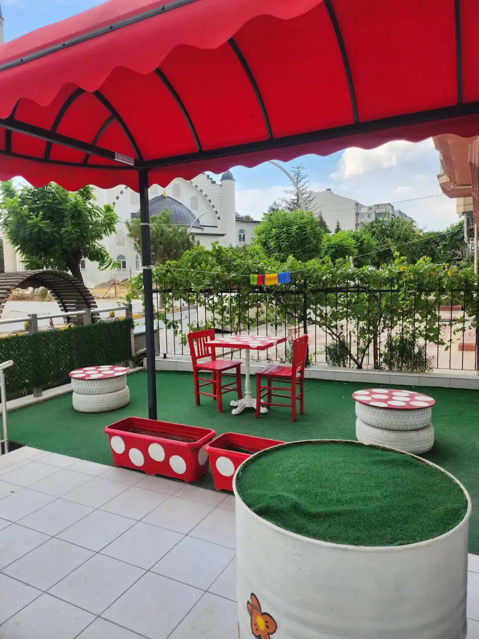 Minik Dünya Kreş ve Anaokulu - Çocuk Bakım Merkezi - Afyonkarahisar