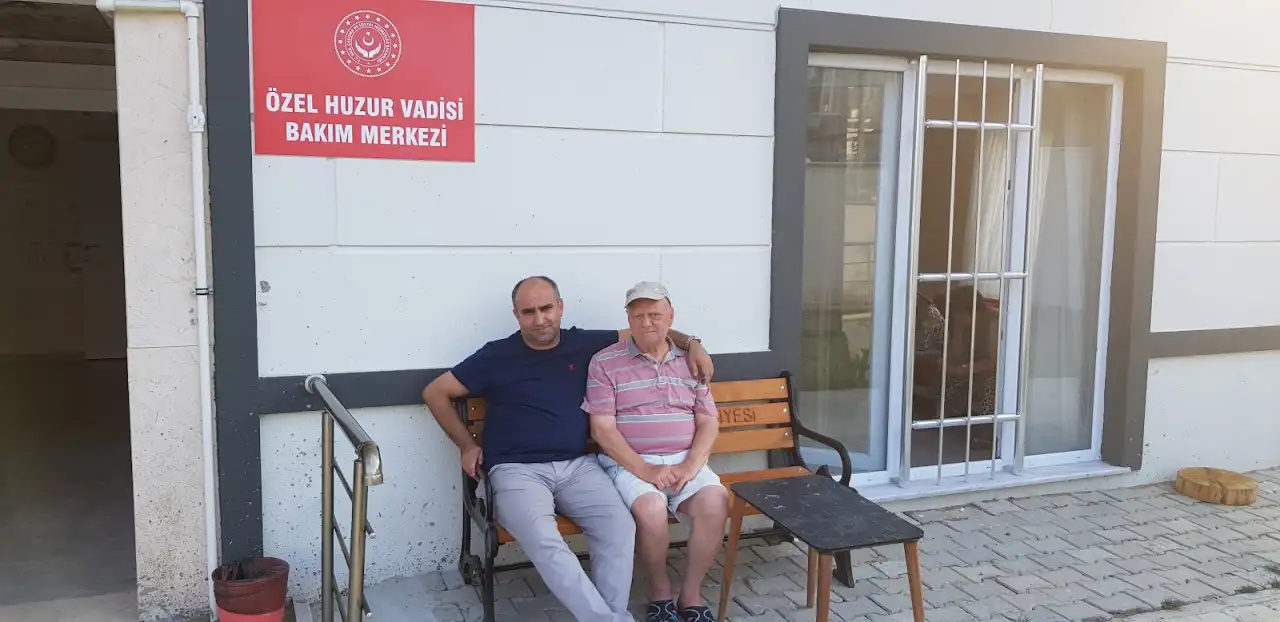 HUZUR VADİSİ Alzheimer ve Demans Bakım Merkezi - Huzurevi - İstanbul