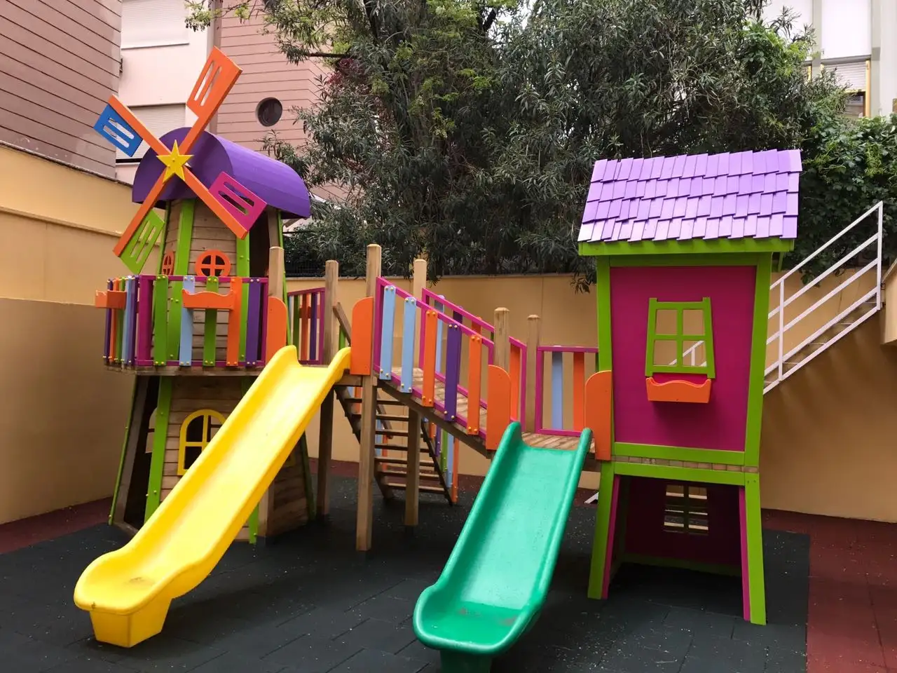 American International Kids Academy(AIKA) Florya - Kreş ve Anaokulu - İstanbul