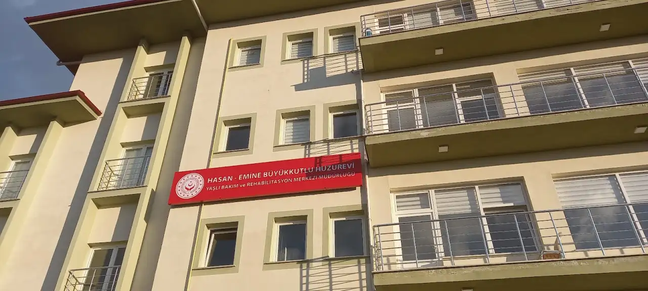 Hasan Emine Büyükkutlu Huzurevi YBRM - Huzurevi - Isparta