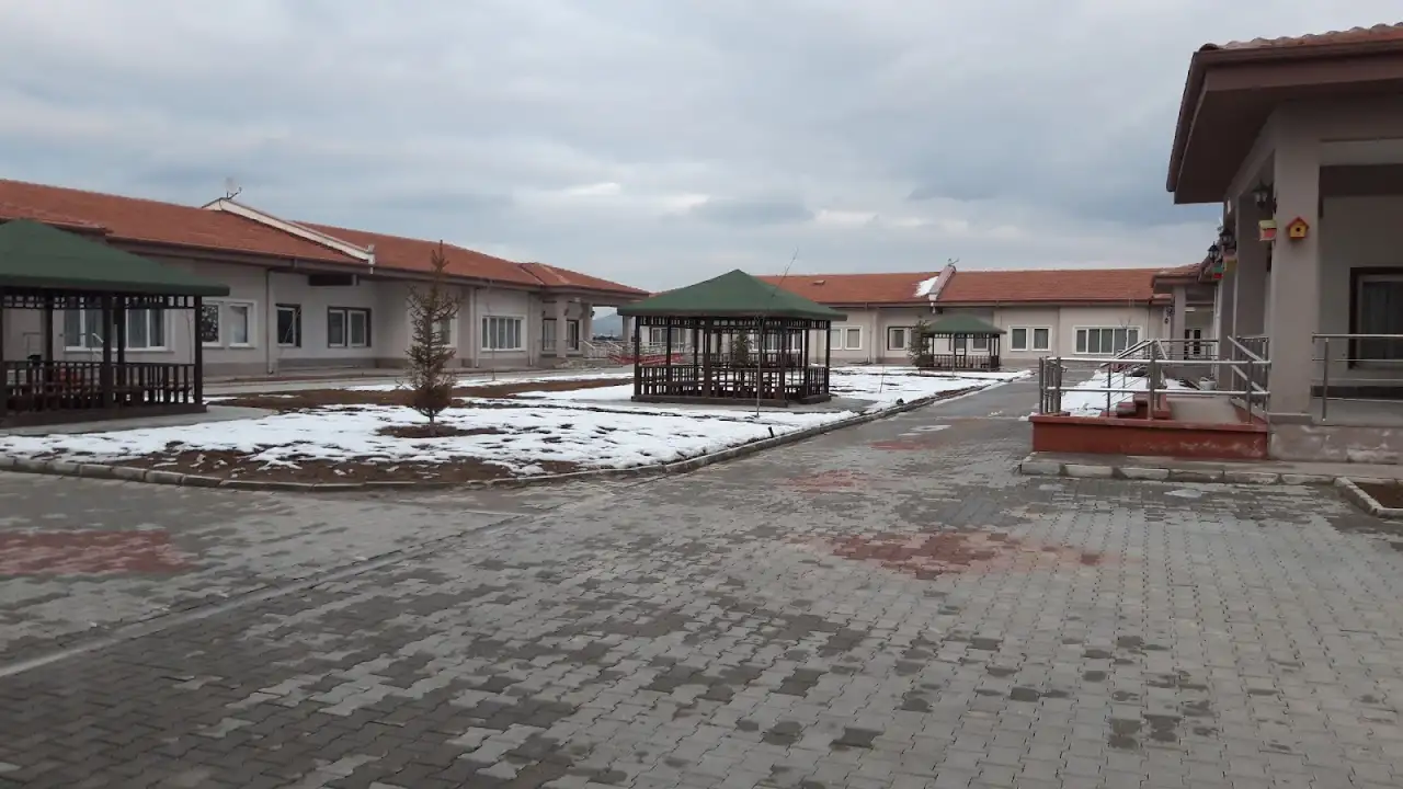 SABRİ ÇELEBİ DANIŞMANLIK Hasta ,Yaşlı ve Çocuk Bakıcısı Hizmetleri (Afyon bakıcı ajansı) - Yaşlı Bakım Evi - Afyonkarahisar - galeri görseli