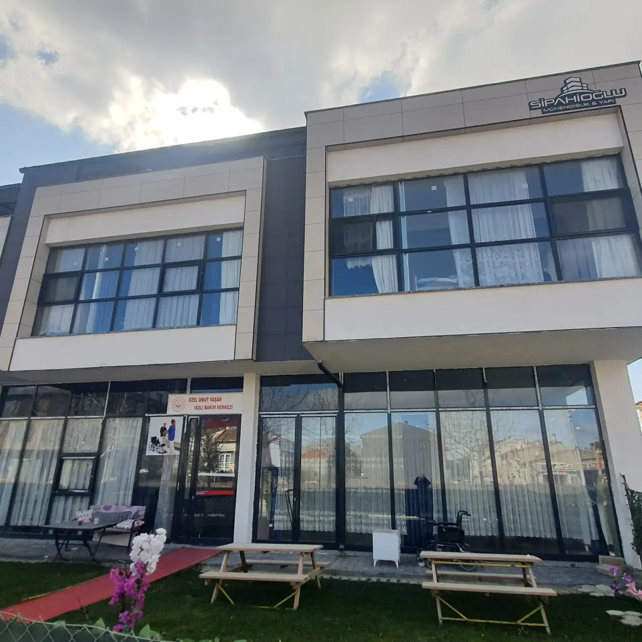 ESKİŞEHİR ÖZEL UMUT YAŞAM HUZUREVİ VE YAŞLI BAKIM MERKEZİ - Yaşlı Bakım Evi - Eskişehir