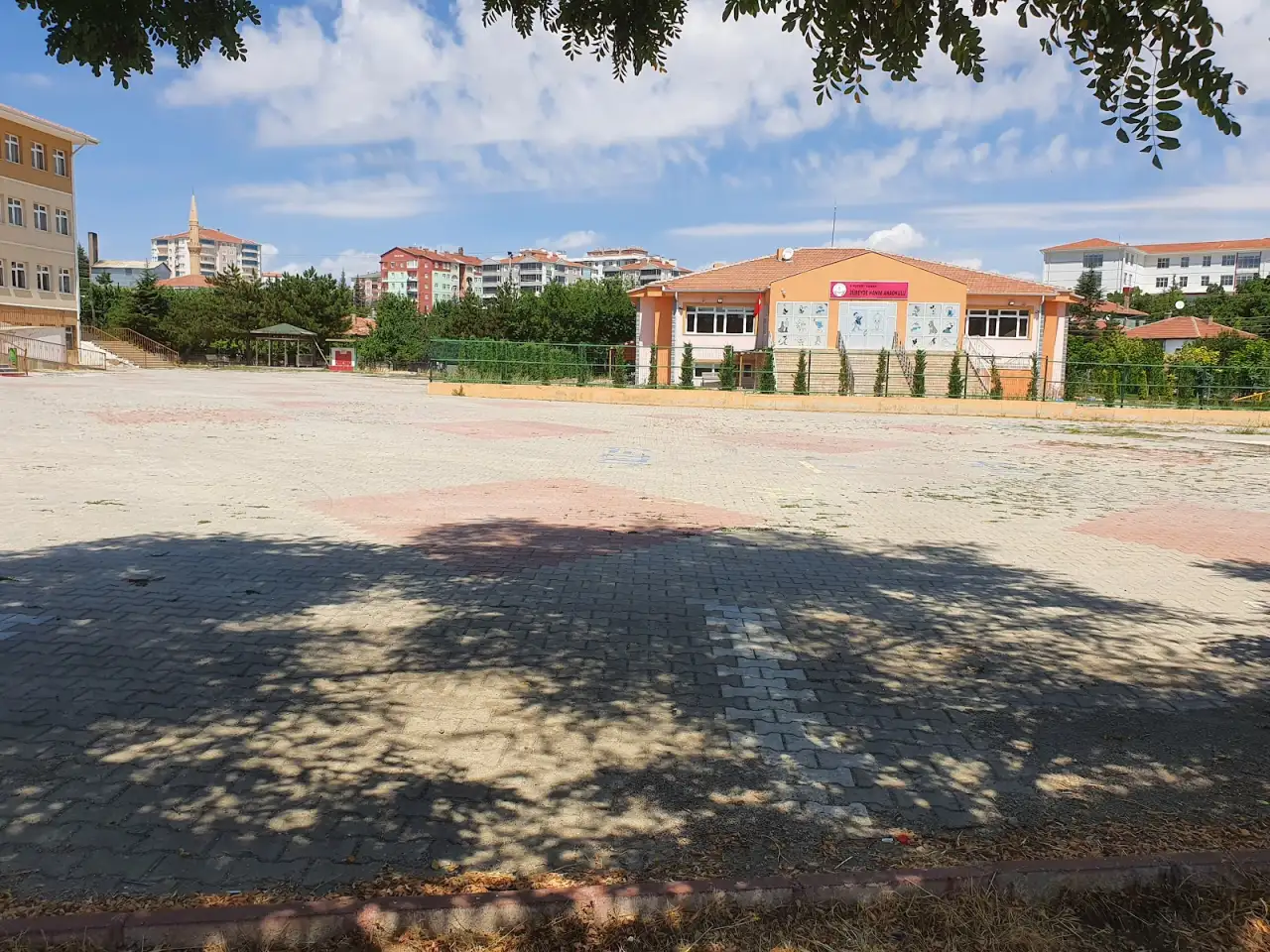 Özel Şirinler Akademi Kreş ve Gündüz Bakımevi