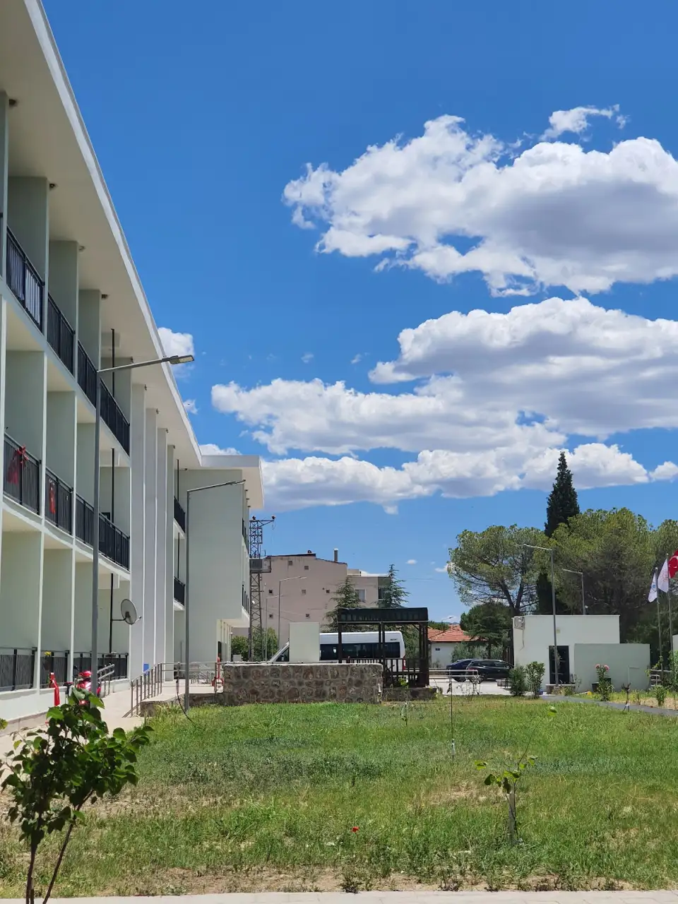 Gördes Huzurevi Yaşlı Bakım ve Rehabilitasyon Merkezi - Huzurevi - Manisa