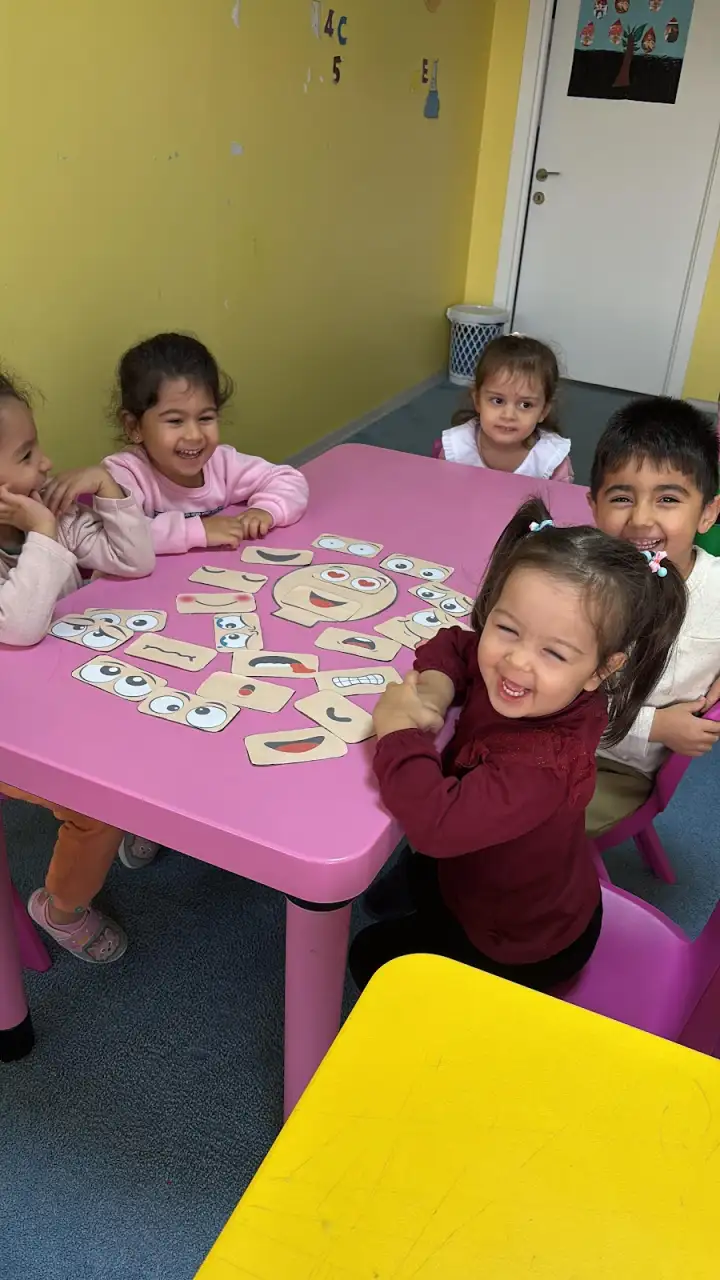 Özel Şirinler Akademi Kreş ve Gündüz Bakımevi