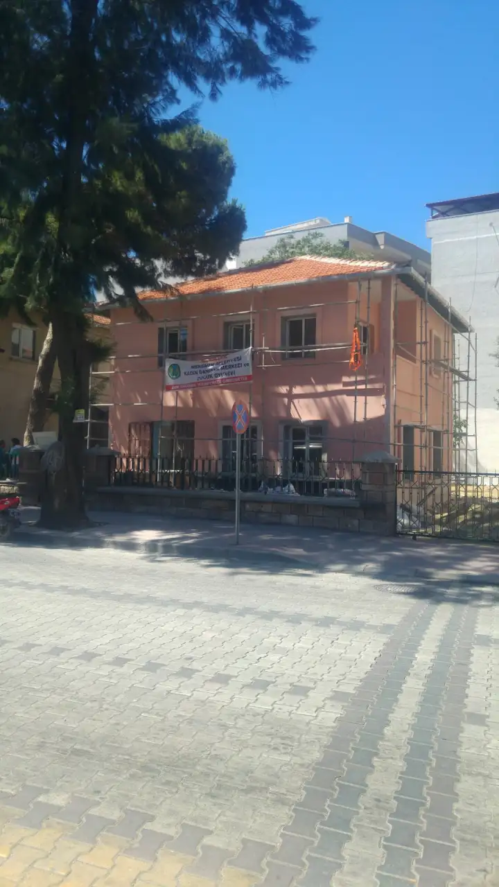 Kadın Danışma Evi ve Çocuk Oyun Evi