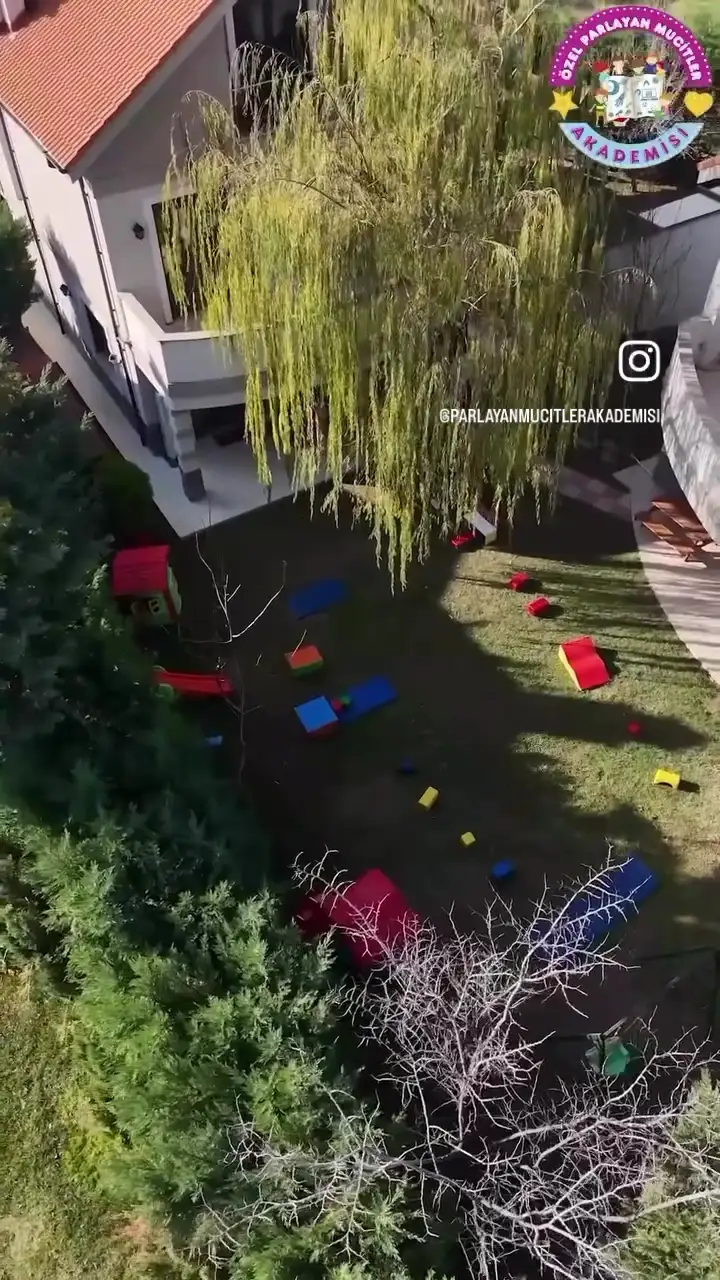 Parlayan Mucitler Anaokulu