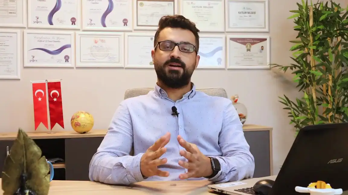 Fizyoterapist Vedat Ülker