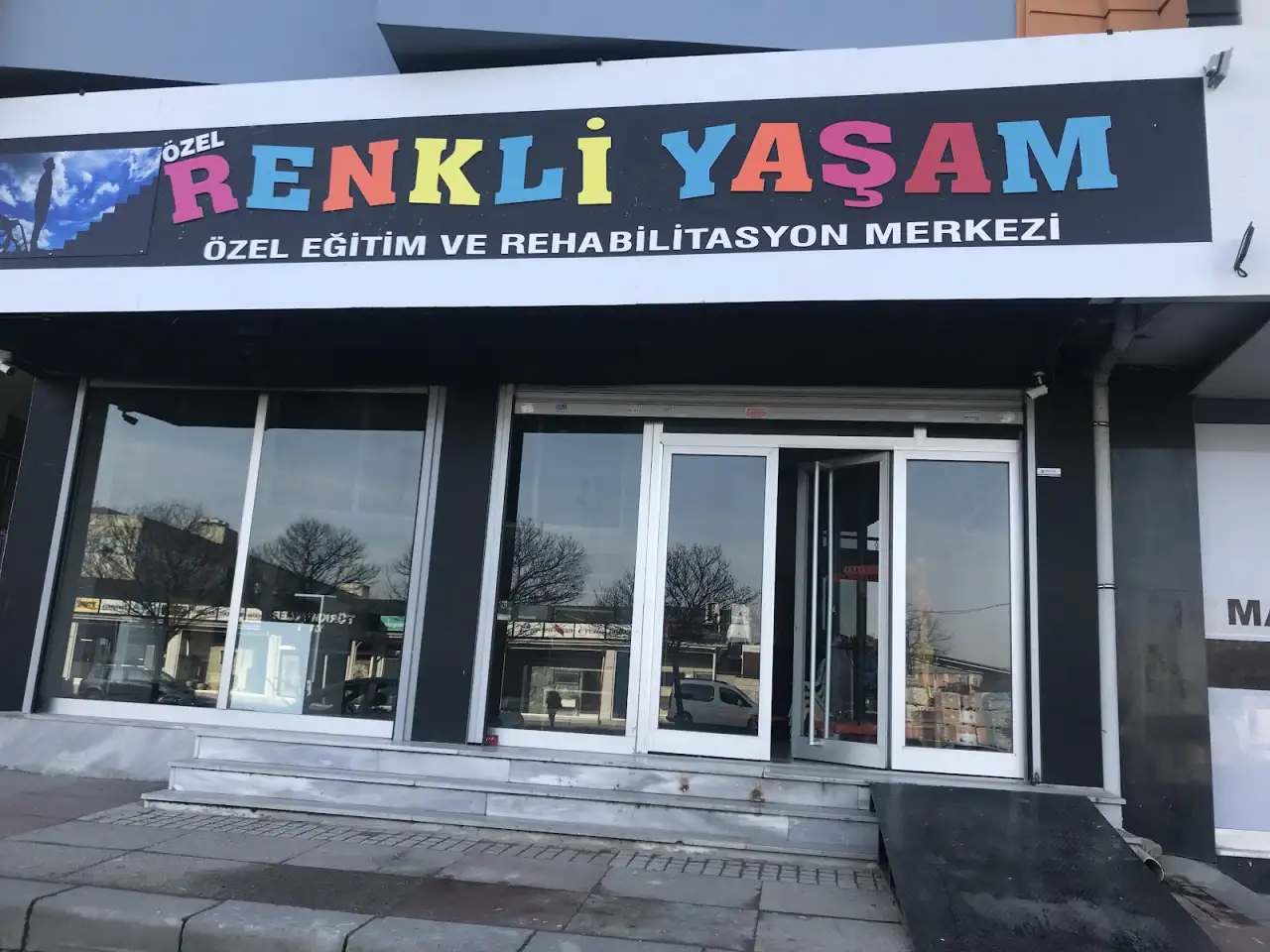 Rehabilitasyon Merkezi - Özel Renkli Yaşam Özel Eğitim ve Rehabilitasyon Merkezi