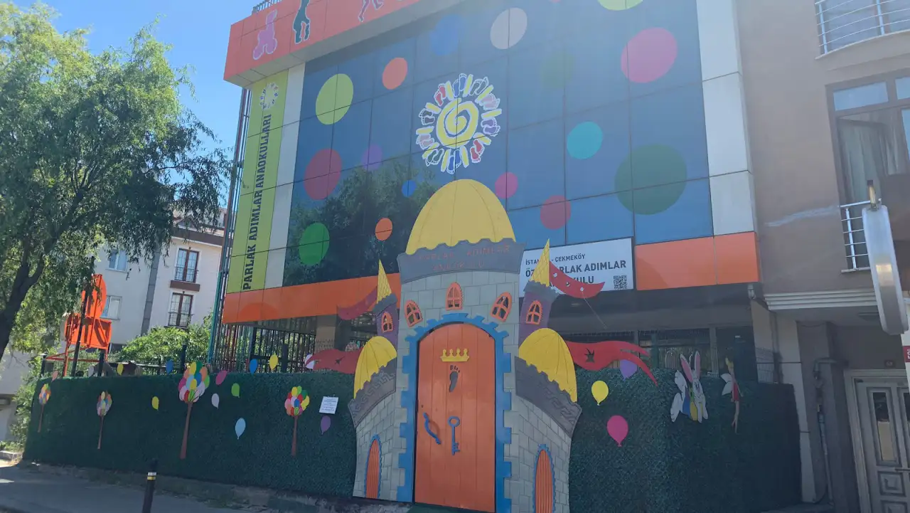 Parlak Adımlar Anaokulları Mehmet Akif Şubesi - Kreş ve Anaokulu - İstanbul