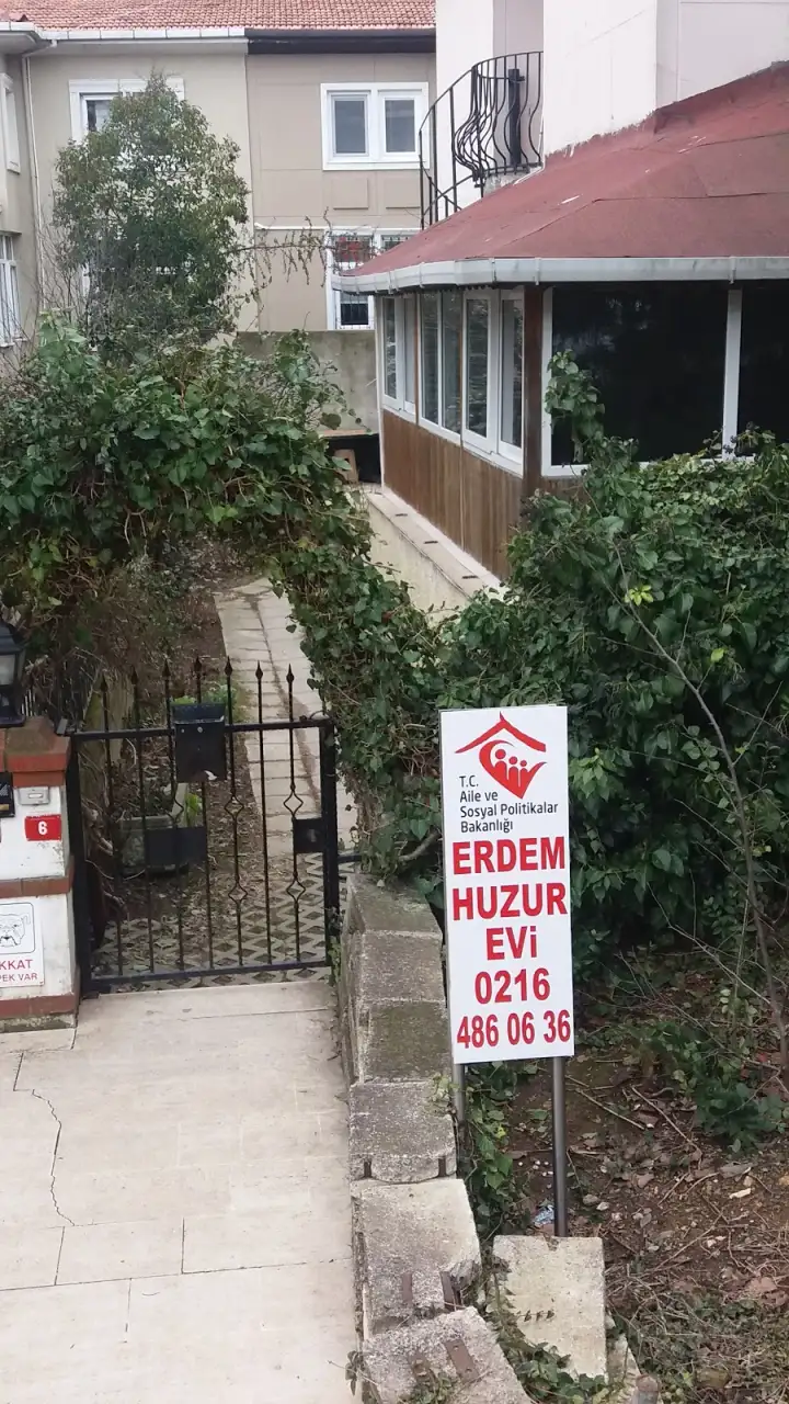 Erdem Huzur Evi - Yaşlı Bakım Evi - İstanbul - galeri görseli