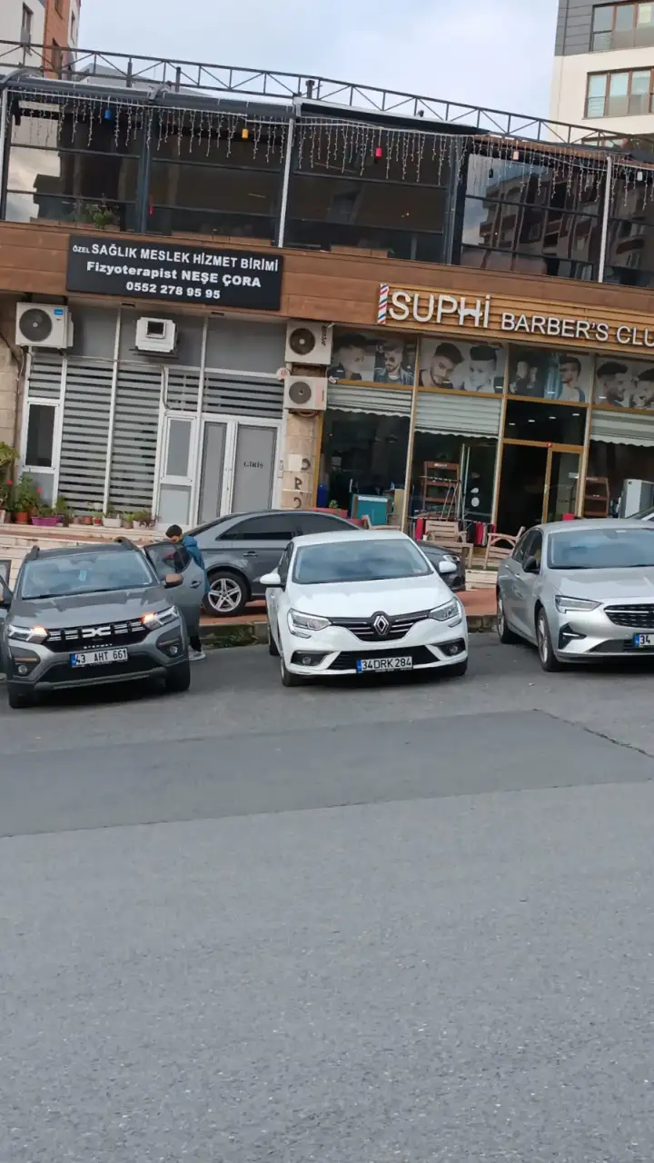 Fizyoterapist Neşe Çora