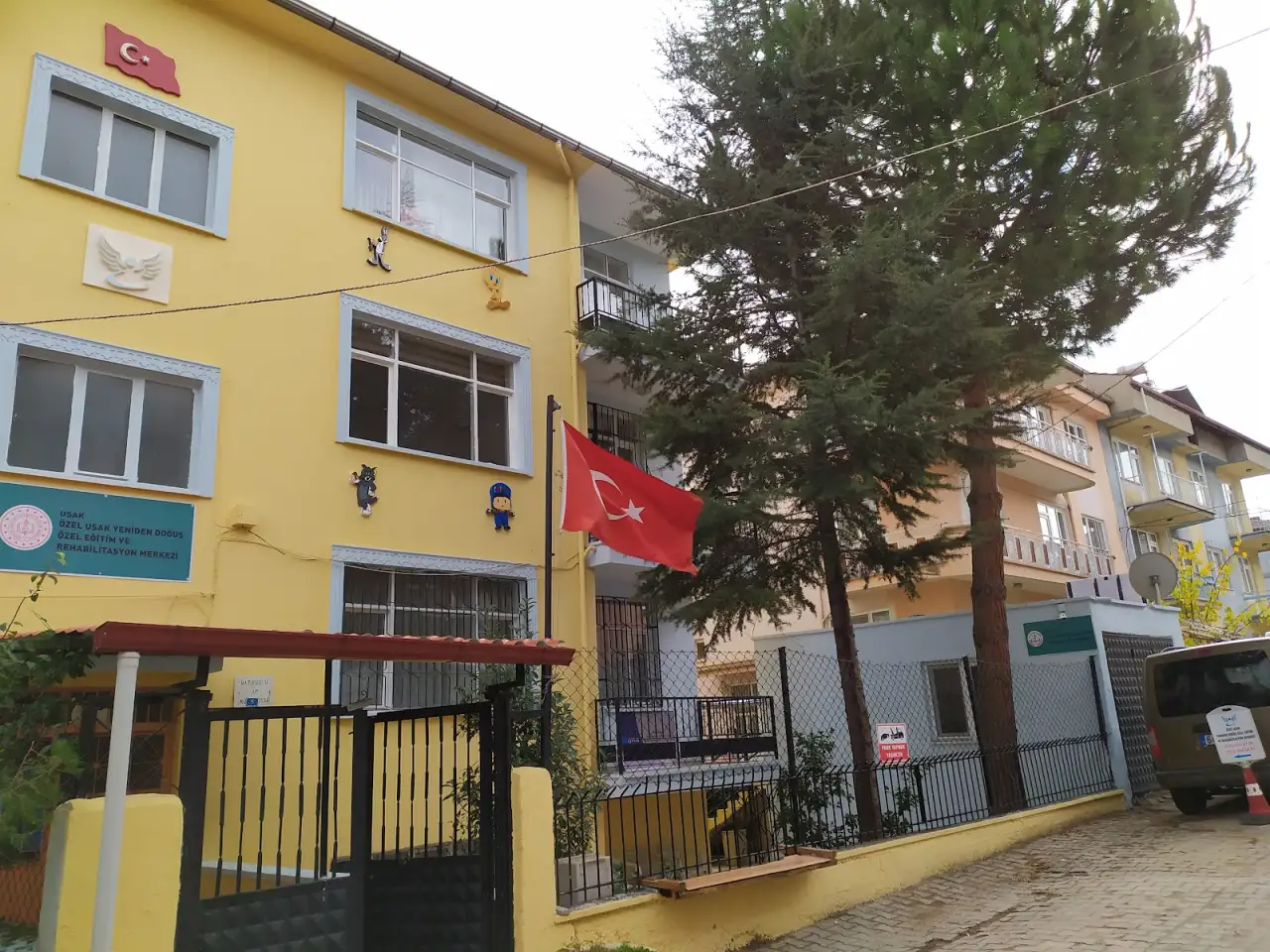 ÖZEL UŞAK YENİDEN DOĞUŞ ÖZEL EĞİTİM VE REHABİLİTASYON MERKEZİ - Özel Eğitim ve Gelişim Merkezi - Uşak - galeri görseli