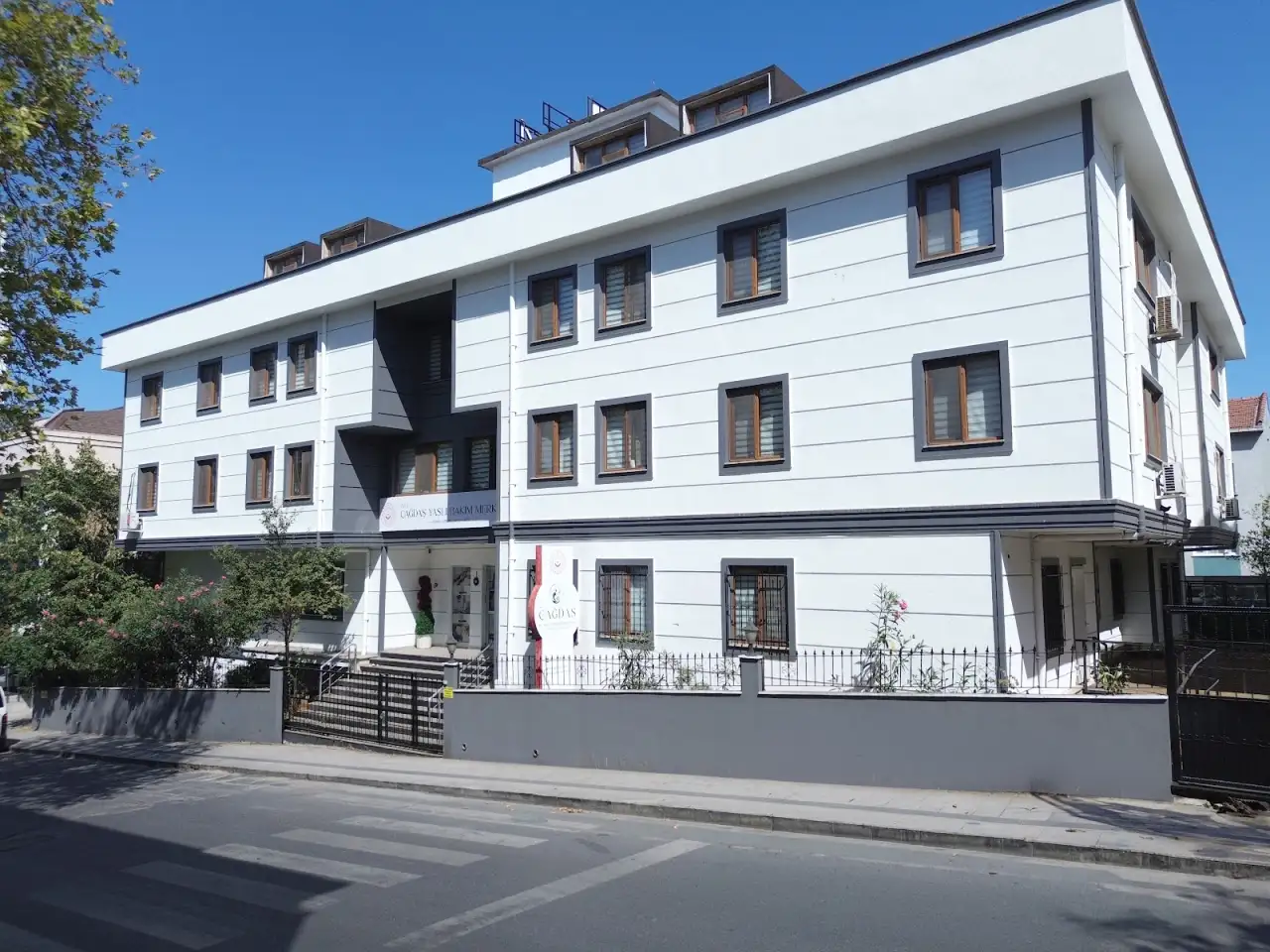 Özel Çağdaş Yaşlı Bakım Merkezi Yatalak Bakımevi - Huzur Evi - Yaşlı HuzurEvi Ataşehir - Yaşlı Bakım Evi - İstanbul
