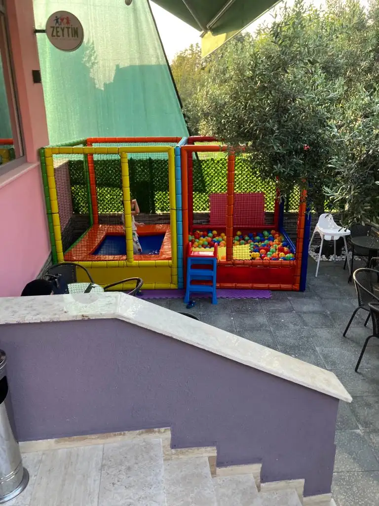 Zeytin Çocuk Atölyesi Kafe - Çocuk Bakım Merkezi - Balıkesir - galeri görseli