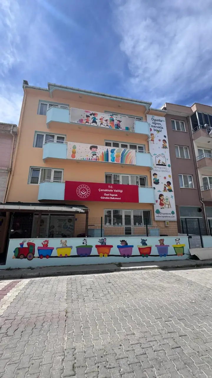 Toprak Kreş ve Gündüz Bakımevi - Çocuk Bakım Merkezi - Çanakkale