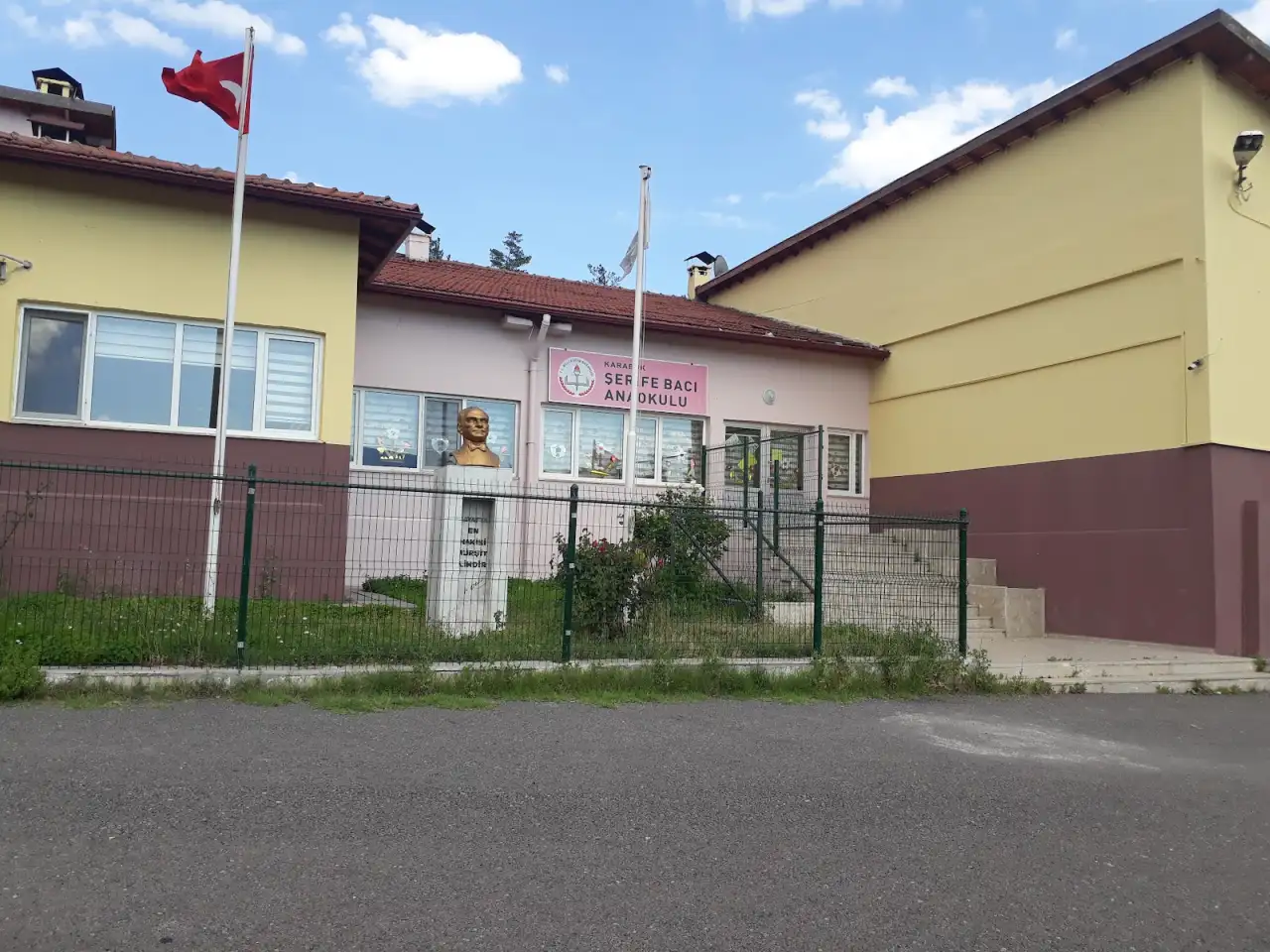 Şerife Bacı Anaokulu
