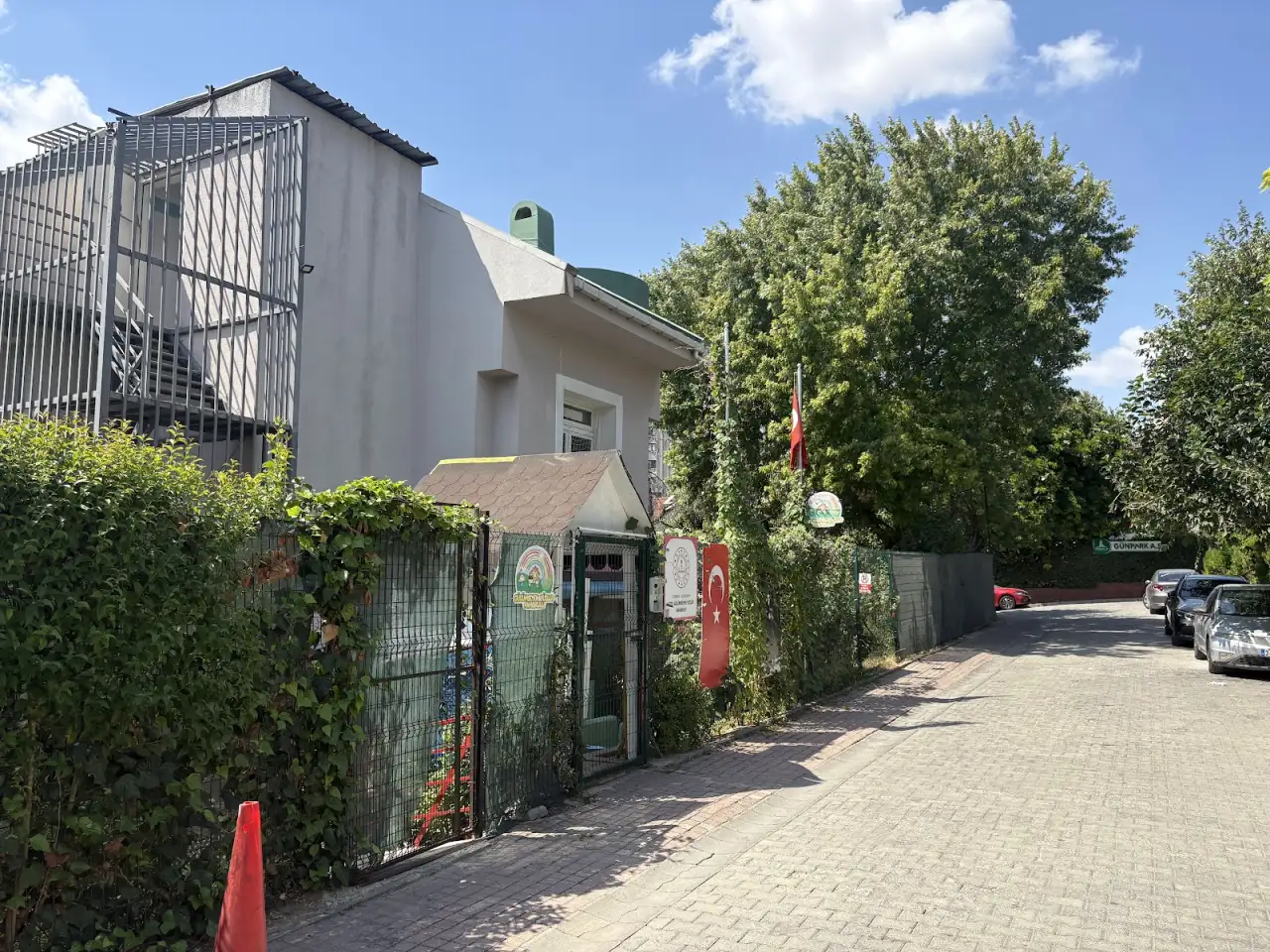 GÜLÜMSEYENYÜZLER ANAOKULU - Kreş ve Anaokulu - İstanbul