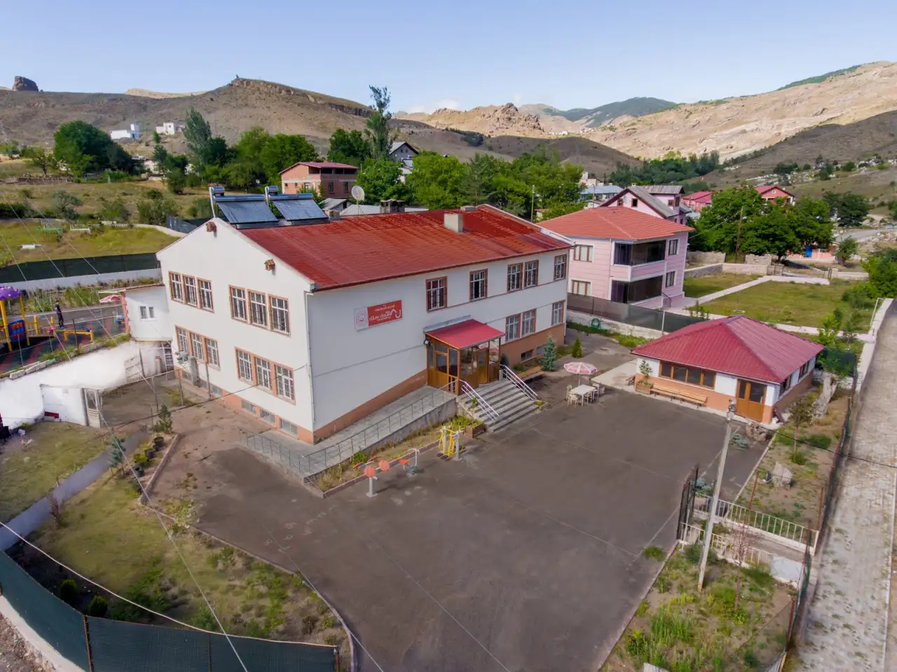 Gülen Yüzler Engelli Bakım Merkezi - Yaşlı Bakım Evi - Gümüşhane - galeri görseli