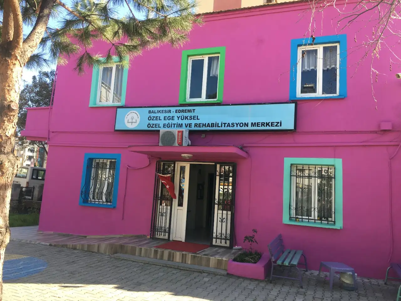 Özel Ege Yüksel Özel Eğitim Ve Rehabilitasyon Merkez - Özel Eğitim ve Gelişim Merkezi - Balıkesir