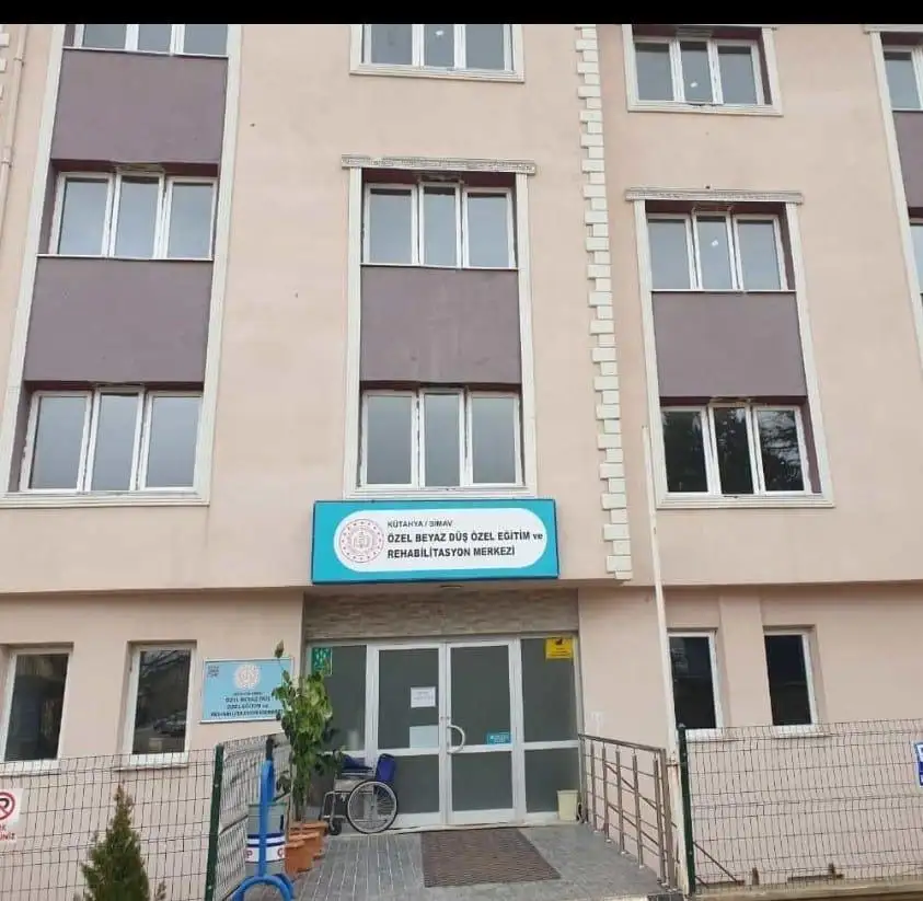 Özel Beyaz Düş Özel Eğitim ve Rehabilitasyon Merkezi