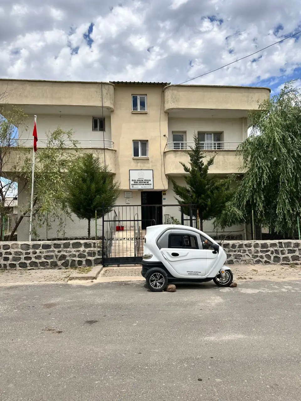 ÖZEL GÜLEN YÜZLER ÖZEL EĞİTİM VE REHABİLİTASYON MERKEZİ - Özel Eğitim ve Gelişim Merkezi - Şırnak - galeri görseli
