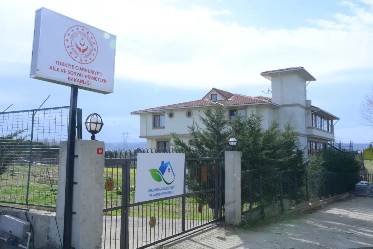 Berlin Istanbul huzurevi ve yaşlıbakım merkezi - Yaşlı Bakım Evi - İstanbul
