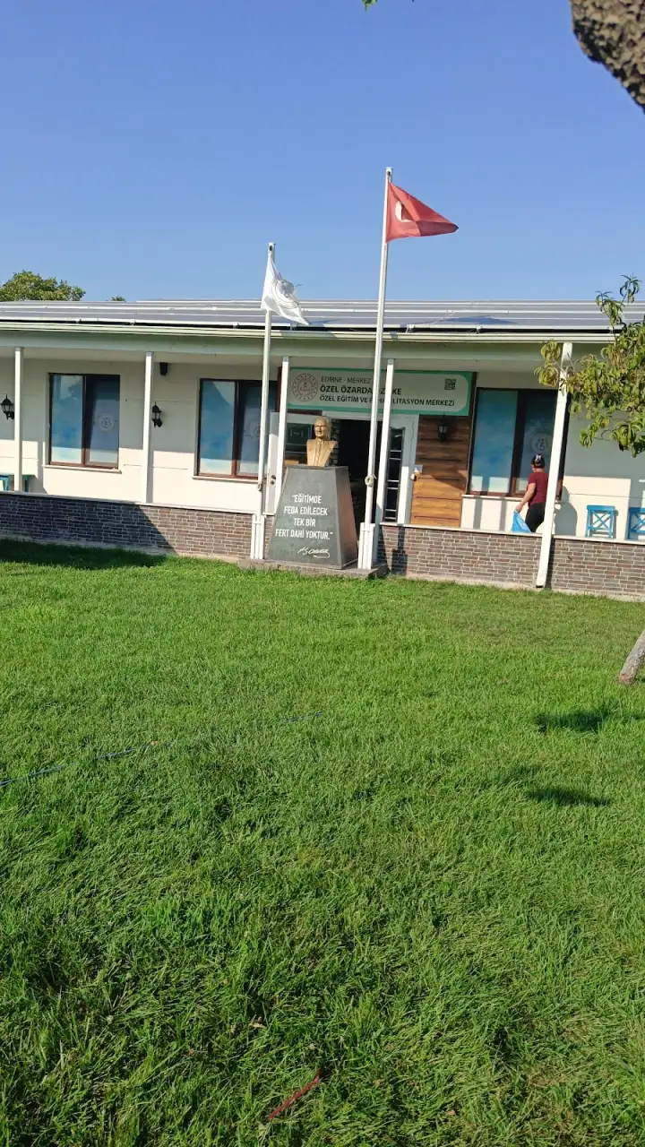 Özel Özilke Eğitim Rehabilitasyon Ve Terapi Mer. - Özel Eğitim ve Gelişim Merkezi - Edirne - galeri görseli