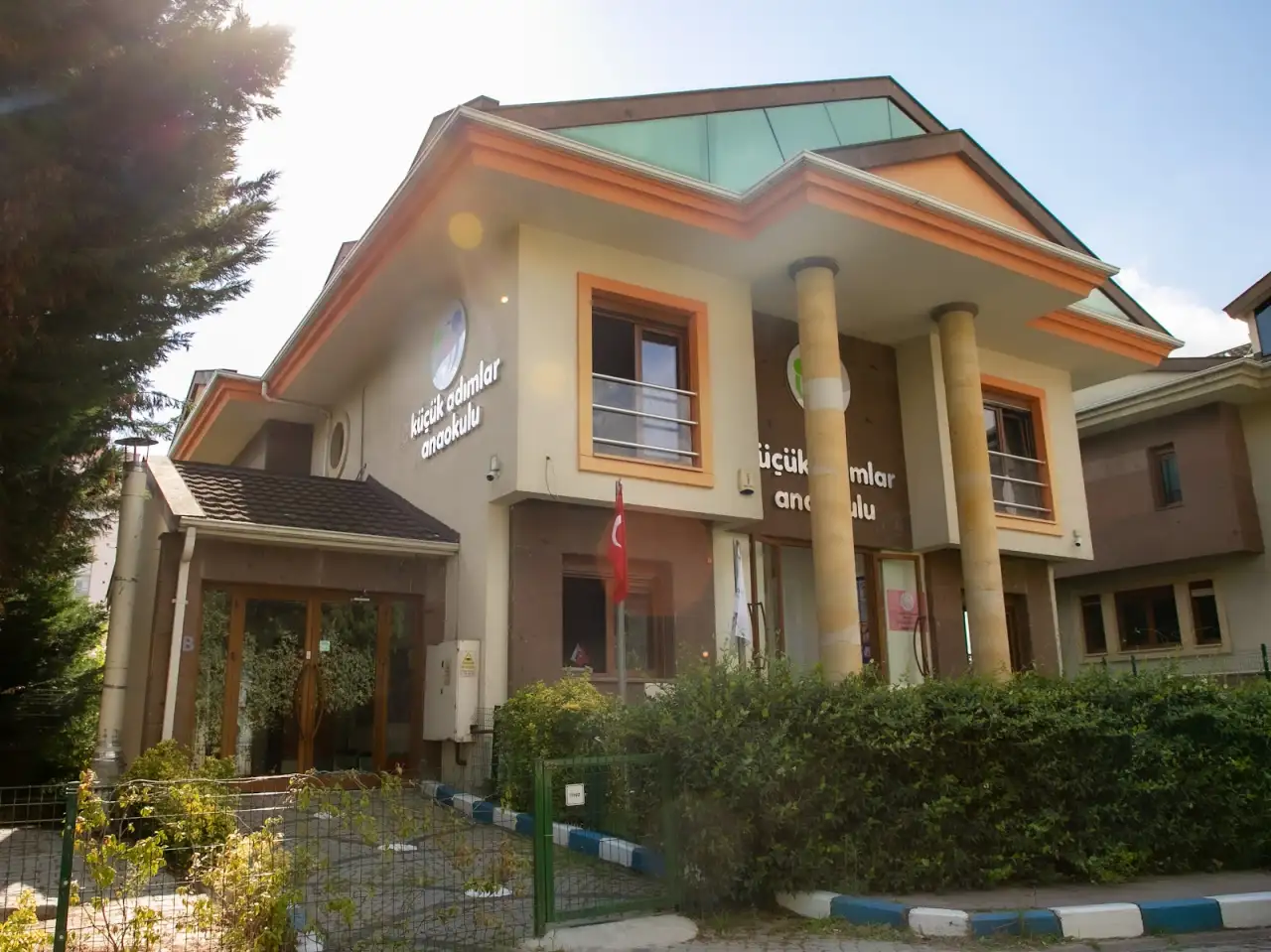Küçük Adımlar Anaokulu - Kreş ve Anaokulu - İstanbul
