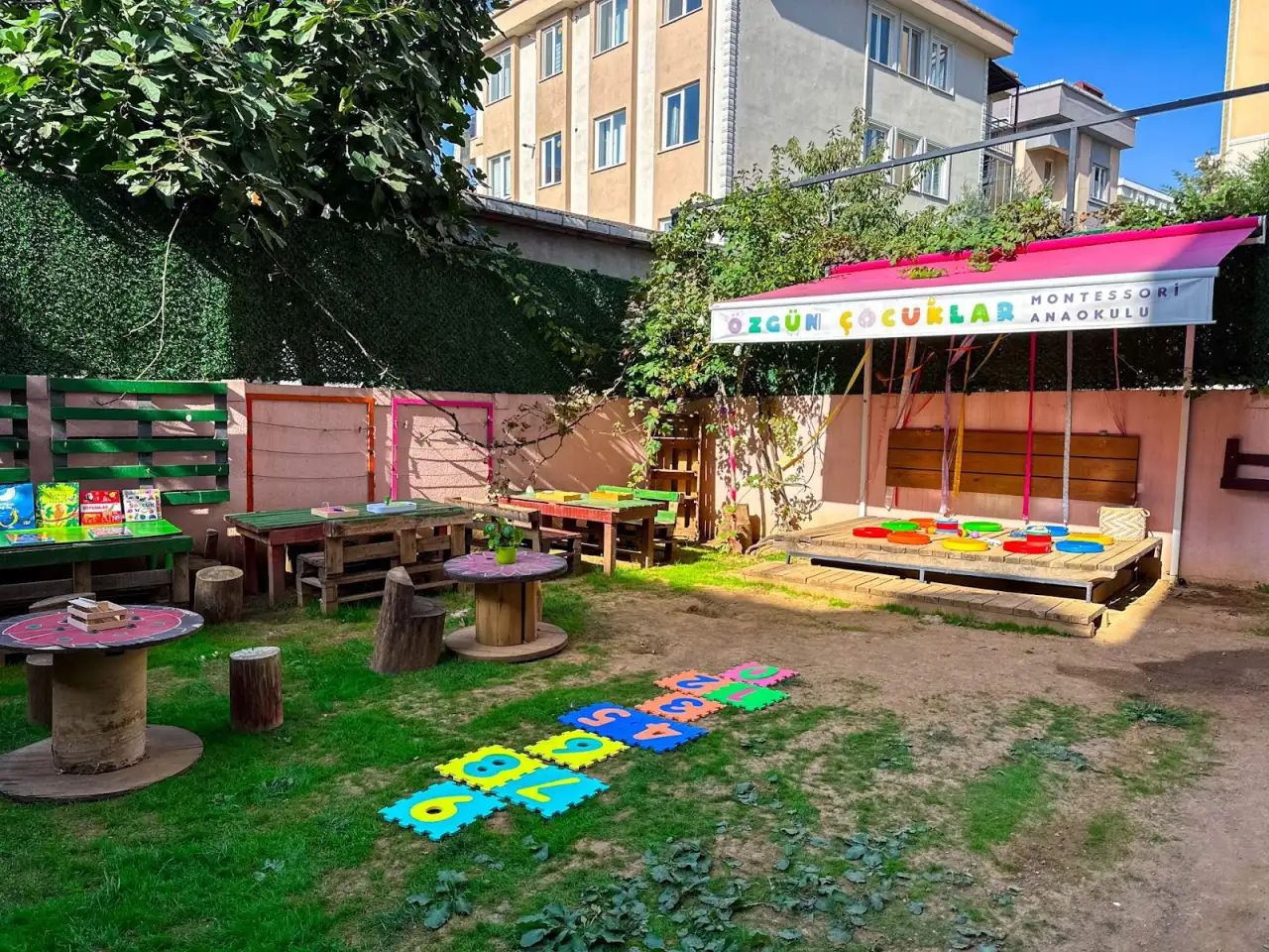 Özgün Çocuklar Montessori Anaokulu - Kreş ve Anaokulu - İstanbul