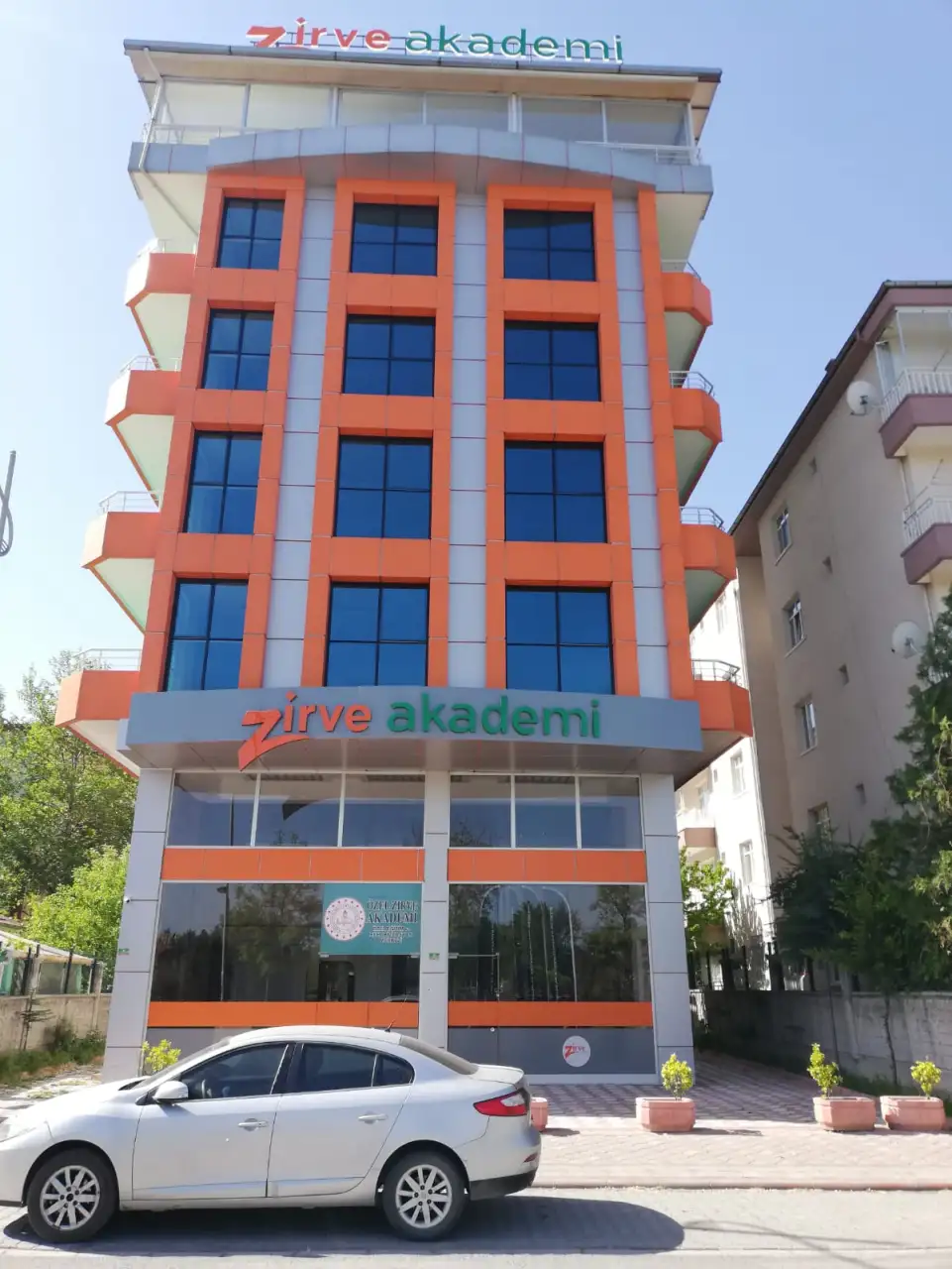 Zirve Akademi Özel Eğitim Ve Rehabilitasyon Merkezi - Özel Eğitim ve Gelişim Merkezi - Malatya