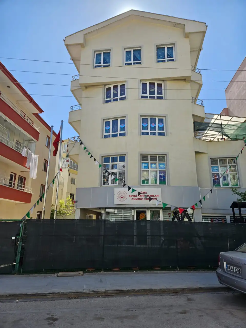 Sevgi Kahramanları Gündüz Bakımevi