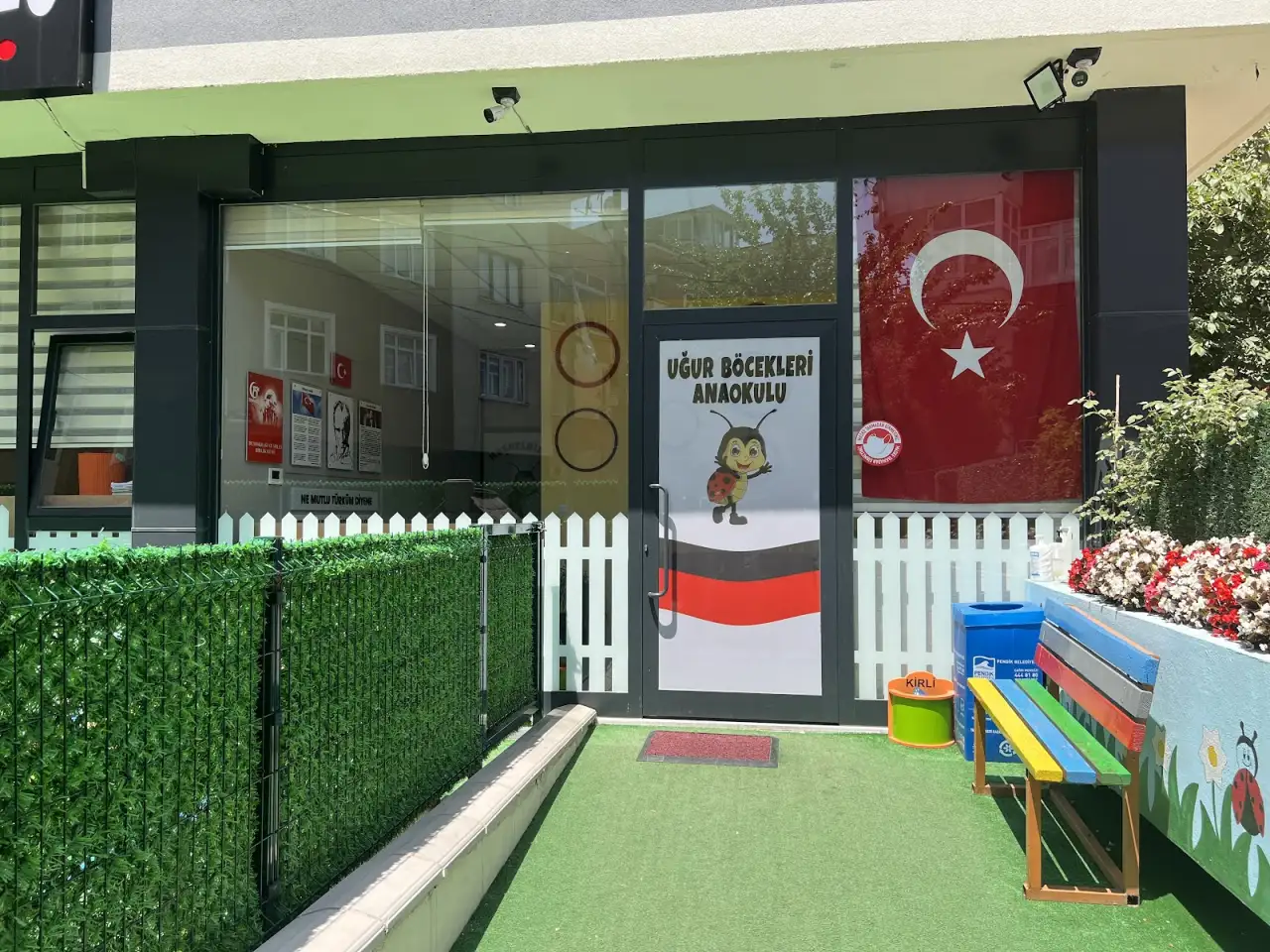 ÖZEL UĞUR BÖCEKLERİ ANAOKULU PENDİK