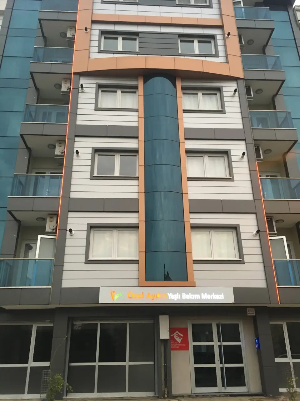 Özel Aydın Huzurevi Ve Yaşlı Bakımevi - Yaşlı Bakım Evi - Aydın
