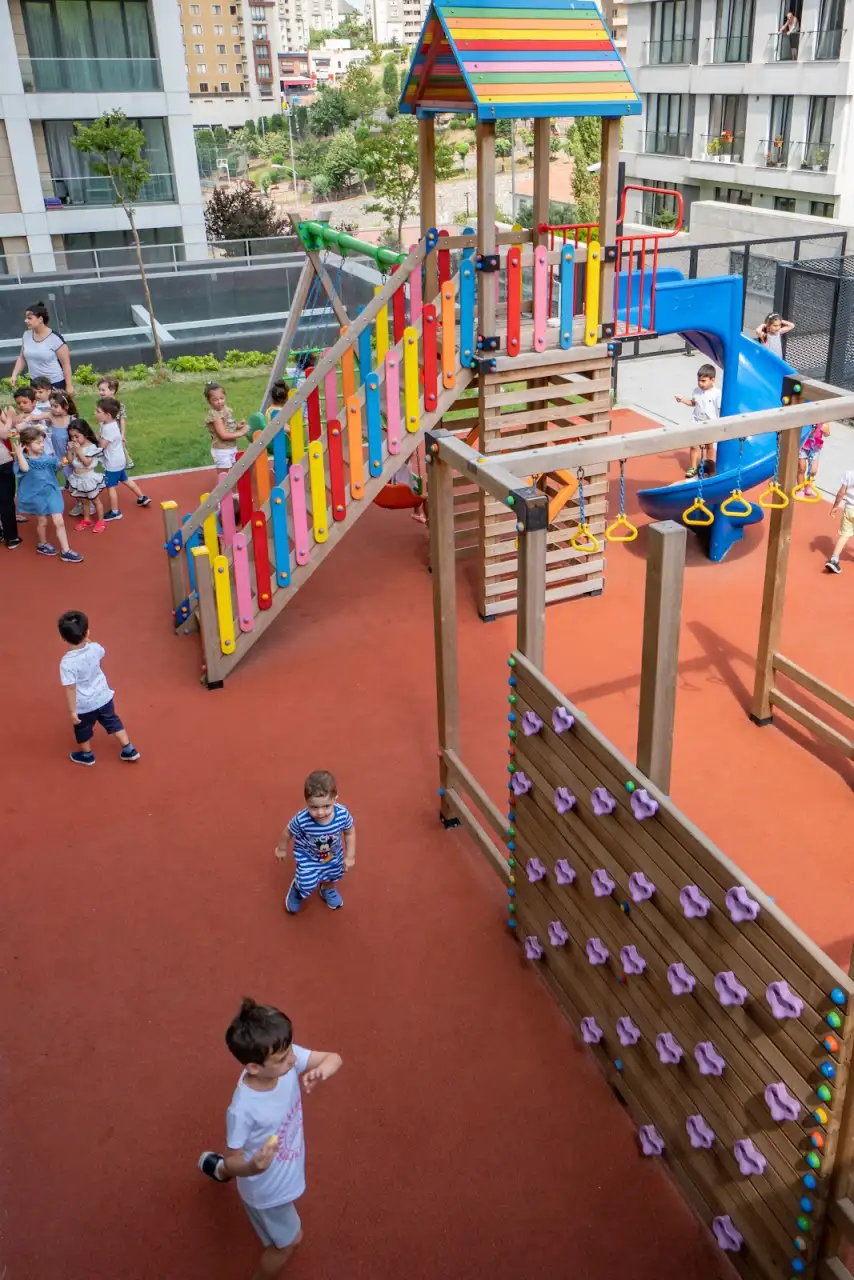 Ayşegül Montessori Anaokulu