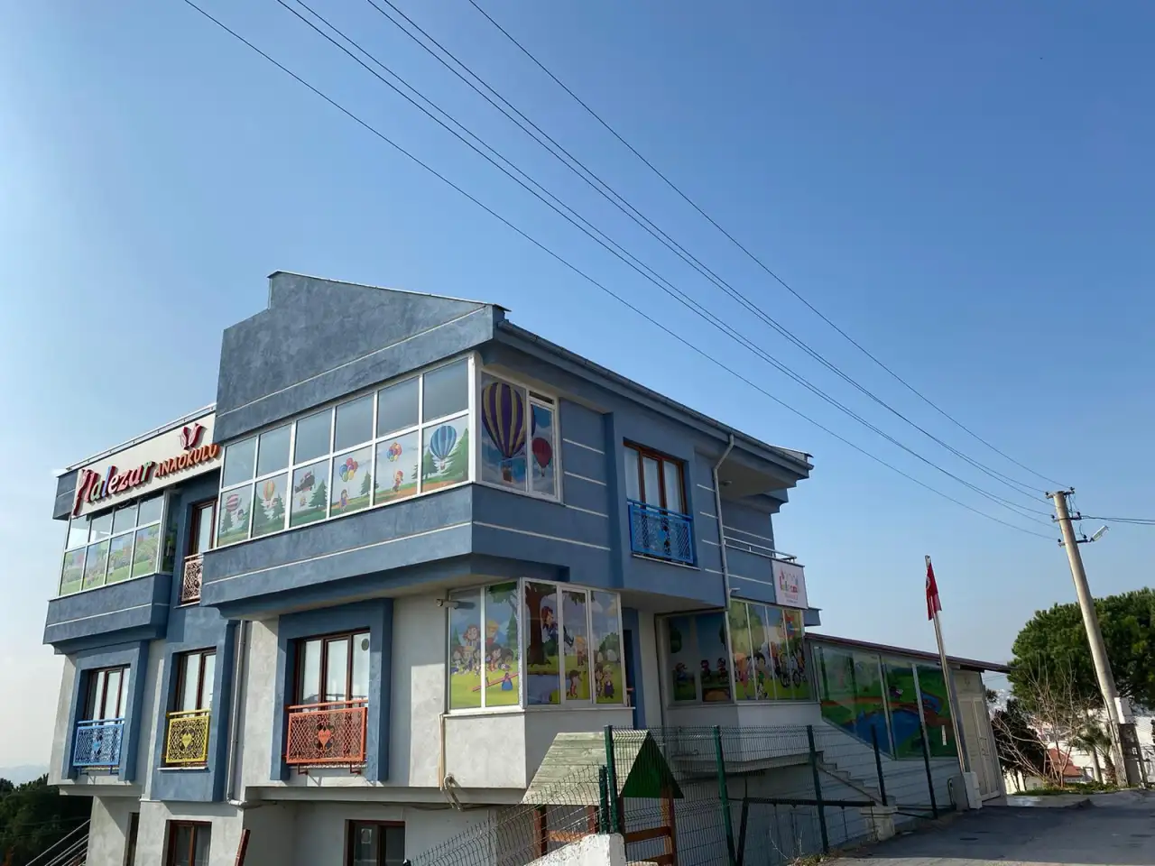 LALEZAR ANAOKULU BALIKESİR - Kreş ve Anaokulu - Balıkesir