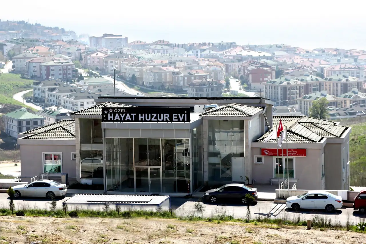Özel Hayat Huzur Evi Ve Yaşlı Bakım Merkezi - Yaşlı Bakım Evi - İstanbul