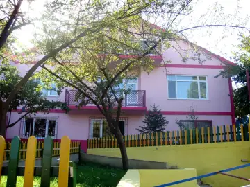 Özel Meraklı Zürafa Anaokulu