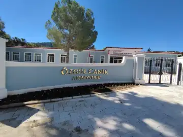 özel kemer yıldızlar çocuk evi ve çocuk kulübü - Çocuk Bakım Merkezi - Antalya