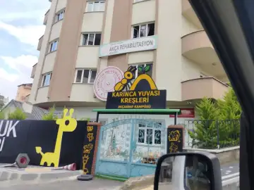 ÖZEL KARINCA YUVASI KREŞ VE GÜNDÜZ BAKIM EVİ