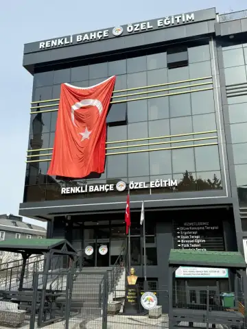 RENKLİ BAHÇE ÖZEL EĞİTİM VE REHABİLİTASYON MERKEZİ
