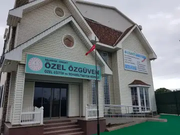 Özel özgüven özel eğitim ve rehabilitasyon merkezi - Özel Eğitim ve Gelişim Merkezi - Balıkesir