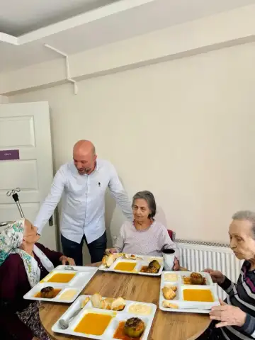 Vefa Huzurevi & Yaşlı Bakım Merkezi - Yaşlı Bakım Evi - İzmir
